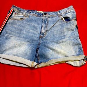 Ev1 jeans Shorts size 16